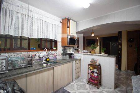 Casa à venda com 302m², 2 quartos e 3 vagas Casa à venda com 302m², 2 quartos e 3 vagasCozinha