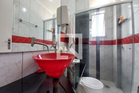 Banheiro de apartamento à venda com 1 quarto, 57m² em Centro, Campinas