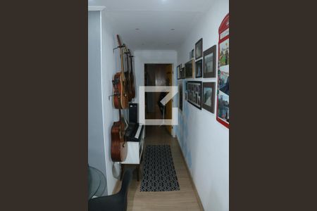 Corredor de apartamento para alugar com 1 quarto, 60m² em Viga, Nova Iguaçu