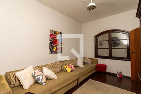 Casa à venda com 500m², 5 quartos e 5 vagasSala de TV