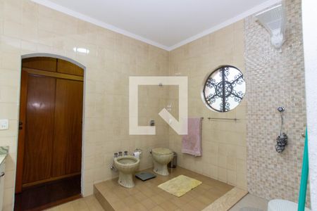Casa à venda com 500m², 5 quartos e 5 vagasBanheiro da Suíte