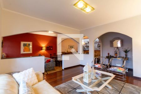 Sala de casa à venda com 5 quartos, 500m² em Vila Galvão, Guarulhos