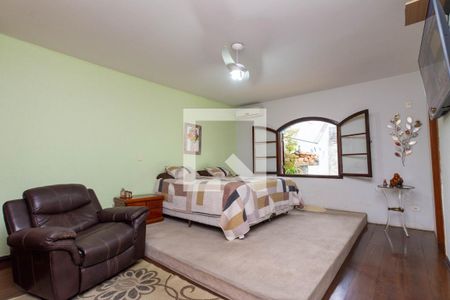 Casa à venda com 500m², 5 quartos e 5 vagasSuíte