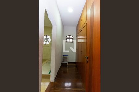 Casa à venda com 500m², 5 quartos e 5 vagasCloset 1 da suíte