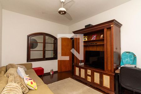 Casa à venda com 500m², 5 quartos e 5 vagasSala de TV