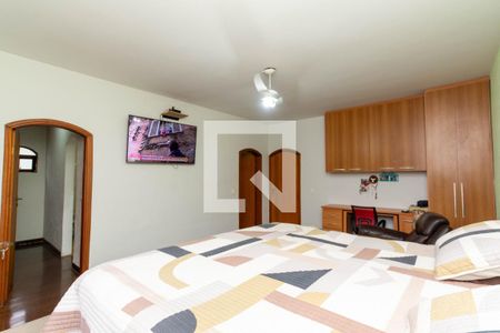 Casa à venda com 500m², 5 quartos e 5 vagasSuíte