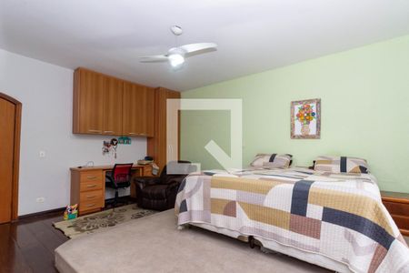 Casa à venda com 500m², 5 quartos e 5 vagasSuíte