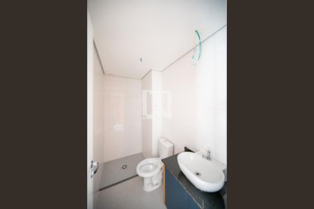 Apartamento à venda com 39m², 2 quartos e sem vaga Apartamento à venda com 39m², 2 quartos e sem vagaBanheiro Social