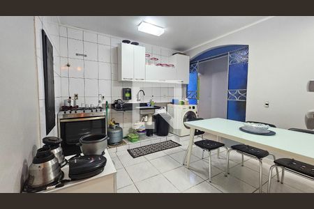 Cozinha  de casa para alugar com 3 quartos, 180m² em Jardim Consórcio, São Paulo
