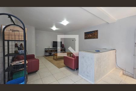 Casa para alugar com 3 quartos, 180m² em Jardim Consórcio, São Paulo