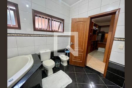 Casa de condomínio para alugar com 1000m², 3 quartos e 4 vagas Casa de condomínio para alugar com 1000m², 3 quartos e 4 vagasBanheito da Suíte