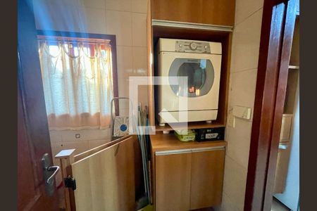 Casa de condomínio para alugar com 1000m², 3 quartos e 4 vagas Casa de condomínio para alugar com 1000m², 3 quartos e 4 vagasÁrea de Serviço