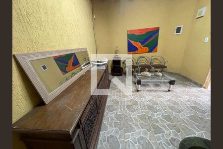 Casa de condomínio para alugar com 1000m², 3 quartos e 4 vagasÁrea de convivência - churrasqueira