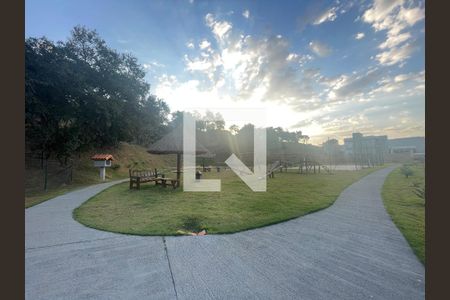 Casa de condomínio para alugar com 1000m², 3 quartos e 4 vagasÁrea comum - Playground