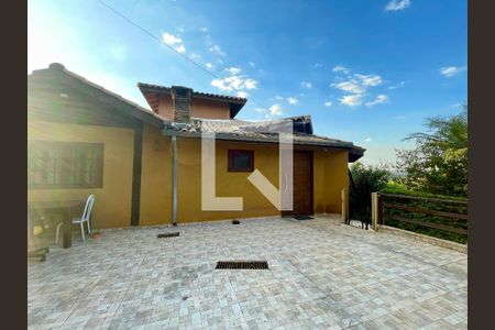 Casa de condomínio para alugar com 1000m², 3 quartos e 4 vagas Casa de condomínio para alugar com 1000m², 3 quartos e 4 vagasFrente da Casa