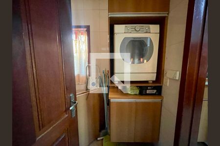 Casa de condomínio para alugar com 1000m², 3 quartos e 4 vagas Casa de condomínio para alugar com 1000m², 3 quartos e 4 vagasÁrea de Serviço