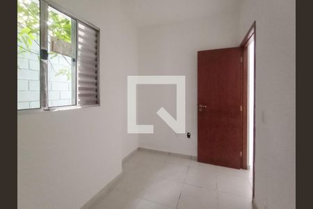 Quarto 2 de casa de condomínio para alugar com 2 quartos, 50m² em Vila Nivi, São Paulo