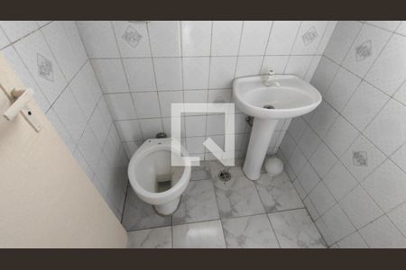 Casa à venda com 164m², 3 quartos e sem vaga Casa à venda com 164m², 3 quartos e sem vagaBanheiro 2