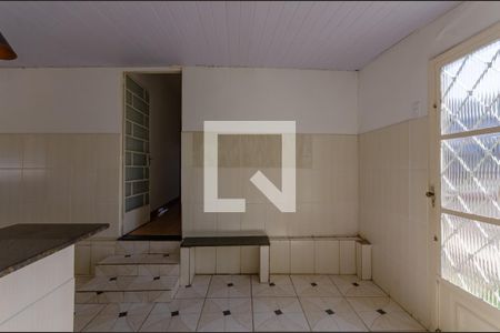 Casa para alugar com 70m², 3 quartos e 1 vagaÁrea de Serviço