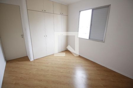 Quarto 2 de apartamento para alugar com 3 quartos, 69m² em Vila Suzana, São Paulo