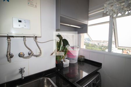 Apartamento para alugar com 70m², 2 quartos e 1 vagaÁrea de Serviço