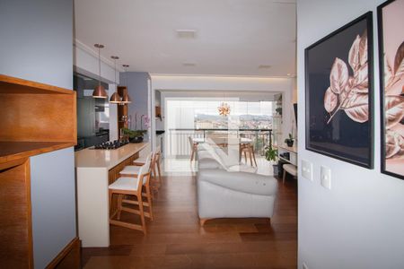 Sala de apartamento para alugar com 2 quartos, 70m² em Jardim Leonor Mendes de Barros, São Paulo