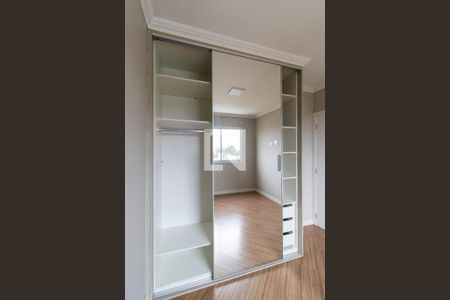 Quarto 1 - Armários de apartamento para alugar com 2 quartos, 69m² em Pineville, Pinhaiss