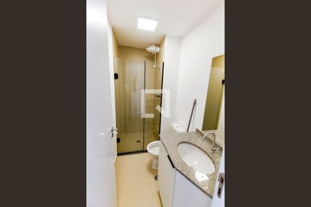 Banheiro de kitnet/studio para alugar com 1 quarto, 25m² em Vila Andrade, São Paulo