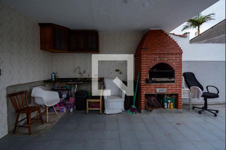 Casa à venda com 291m², 5 quartos e 3 vagas Casa à venda com 291m², 5 quartos e 3 vagasquintal - area de cima