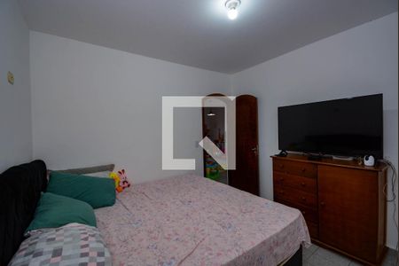 Casa à venda com 291m², 5 quartos e 3 vagas Casa à venda com 291m², 5 quartos e 3 vagasQuarto 4 - Suíte