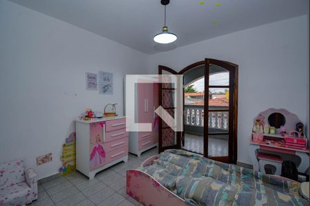 Casa à venda com 291m², 5 quartos e 3 vagas Casa à venda com 291m², 5 quartos e 3 vagasQuarto 3