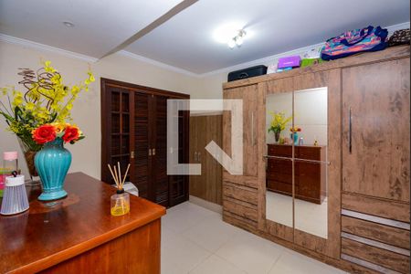 Casa à venda com 291m², 5 quartos e 3 vagas Casa à venda com 291m², 5 quartos e 3 vagasQuarto 2