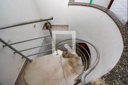 Casa à venda com 291m², 5 quartos e 3 vagas Casa à venda com 291m², 5 quartos e 3 vagasSala 2 - andar de cima