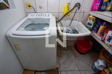 Casa à venda com 291m², 5 quartos e 3 vagas Casa à venda com 291m², 5 quartos e 3 vagasÁrea de Serviço