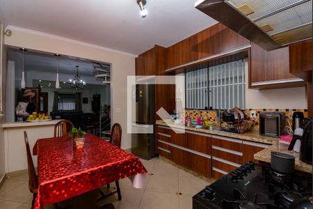 Casa à venda com 291m², 5 quartos e 3 vagas Casa à venda com 291m², 5 quartos e 3 vagasCozinha