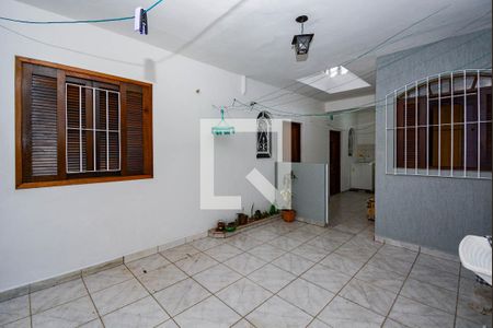 Casa à venda com 291m², 5 quartos e 3 vagas Casa à venda com 291m², 5 quartos e 3 vagasÁrea de Serviço