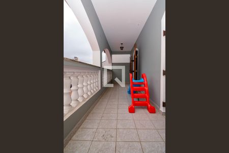 Casa à venda com 291m², 5 quartos e 3 vagas Casa à venda com 291m², 5 quartos e 3 vagasVaranda da Sala e quarto