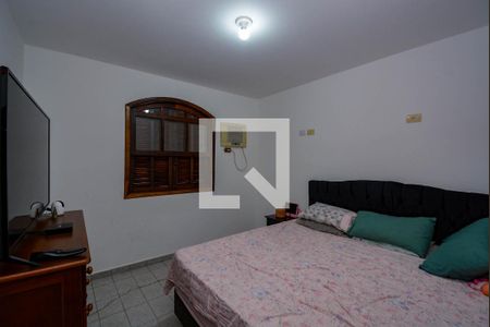 Casa à venda com 291m², 5 quartos e 3 vagas Casa à venda com 291m², 5 quartos e 3 vagasQuarto 4 - Suíte