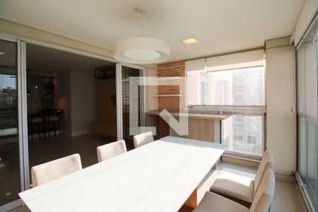 Varanda  de apartamento à venda com 3 quartos, 110m² em Vila Olímpia, São Paulo