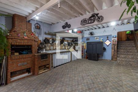 Casa à venda com 127m², 2 quartos e 6 vagasChurrasqueira