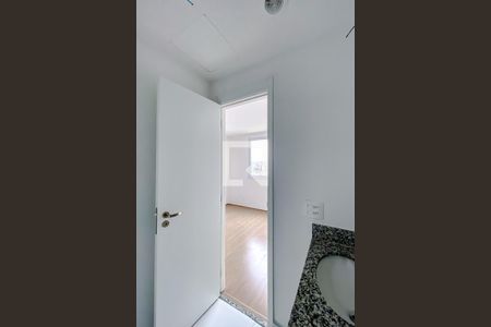 Banheiro de kitnet/studio para alugar com 1 quarto, 18m² em Brás, São Paulo