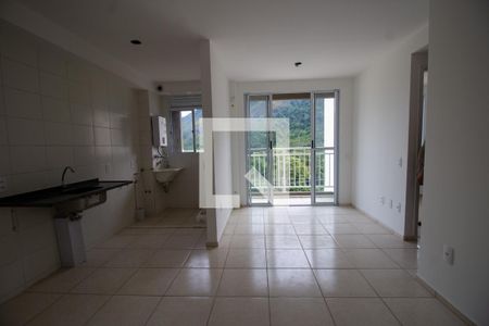 Sala de apartamento para alugar com 3 quartos, 60m² em Barra da Tijuca, Rio de Janeiro