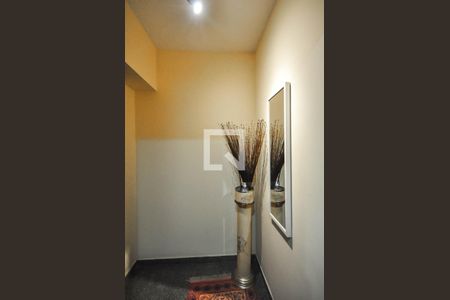 Apartamento à venda com 180m², 4 quartos e 4 vagas Apartamento à venda com 180m², 4 quartos e 4 vagasHall Privativo