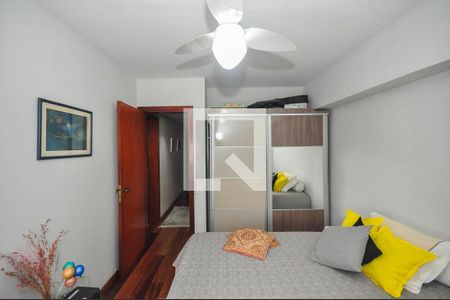 Apartamento à venda com 180m², 4 quartos e 4 vagas Apartamento à venda com 180m², 4 quartos e 4 vagasQuarto