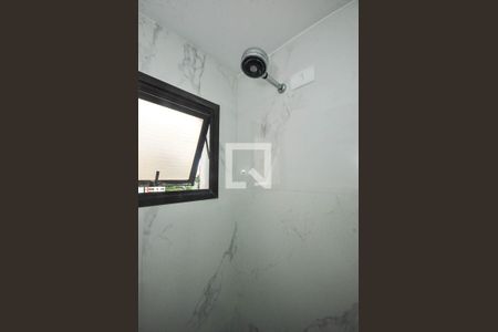 Apartamento à venda com 180m², 4 quartos e 4 vagas Apartamento à venda com 180m², 4 quartos e 4 vagasChuveiro da Suíte 1