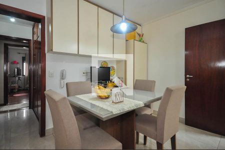 Apartamento à venda com 180m², 4 quartos e 4 vagas Apartamento à venda com 180m², 4 quartos e 4 vagasCozinha