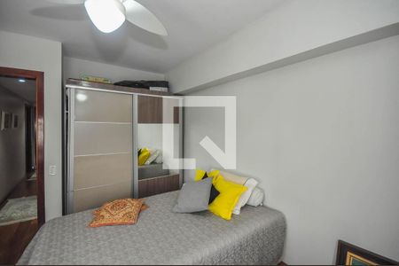 Apartamento à venda com 180m², 4 quartos e 4 vagas Apartamento à venda com 180m², 4 quartos e 4 vagasQuarto