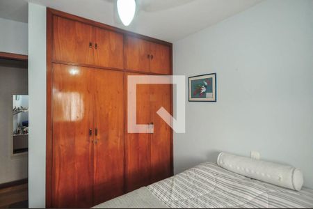 Apartamento à venda com 180m², 4 quartos e 4 vagas Apartamento à venda com 180m², 4 quartos e 4 vagasSuíte 1