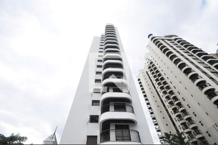 Apartamento à venda com 180m², 4 quartos e 4 vagasFachada
