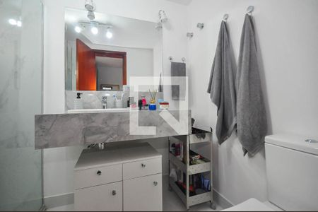 Apartamento à venda com 180m², 4 quartos e 4 vagas Apartamento à venda com 180m², 4 quartos e 4 vagasBanheiro da Suíte 3